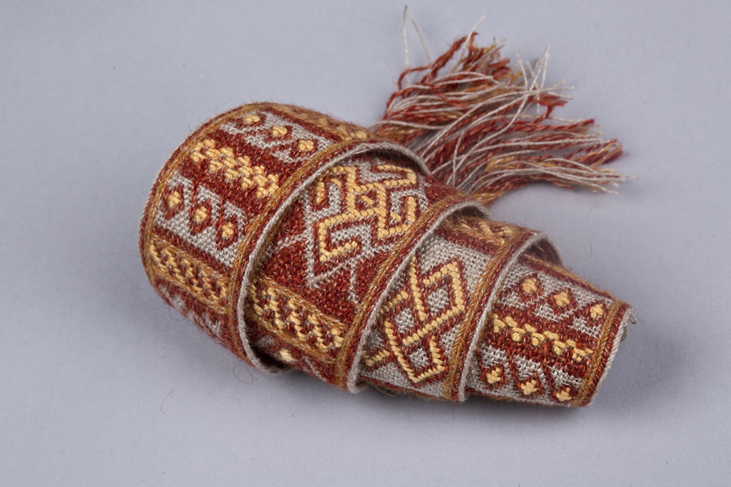 The reconstructed tablet-woven band 34D.
(Photo: Bente Skogsaas)
